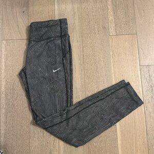 Nike legging - size M